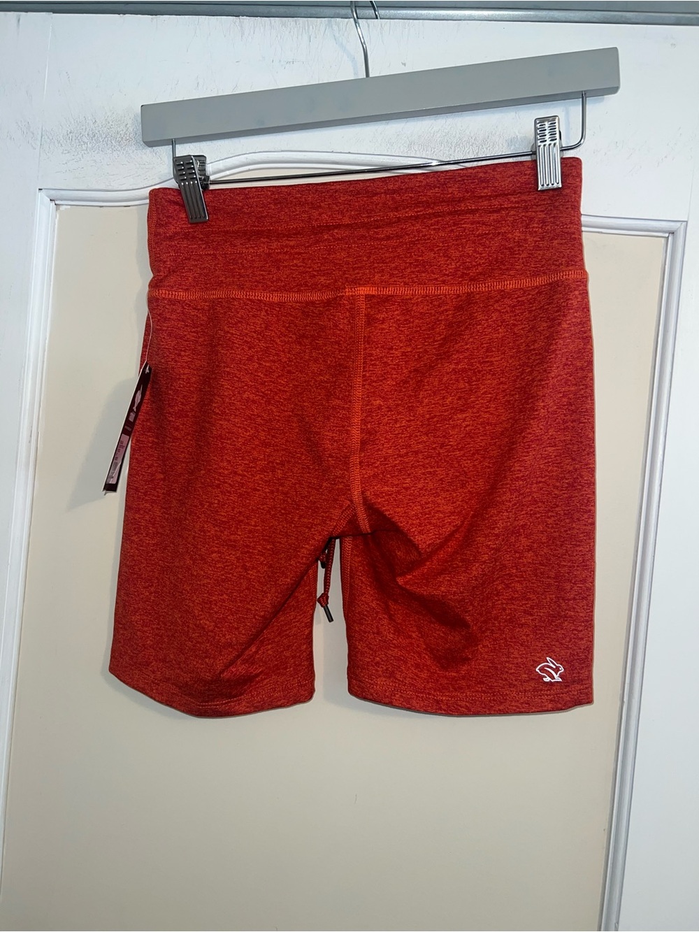 NWT Rabbit 7 Inch EZ Short Tight in Rio Red - Picture 3 of 6